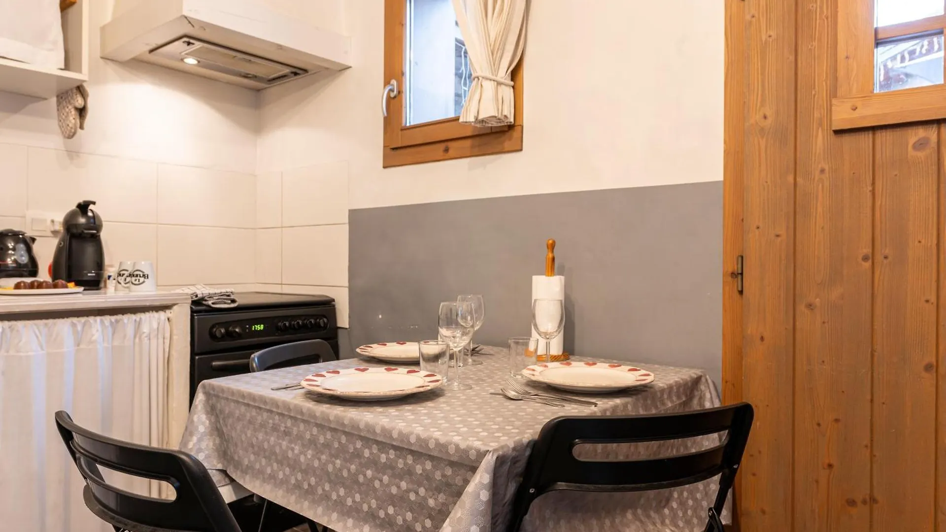 Joli Appartement Sur Le Bois Grand-Aigueblanche 0*,  Francia