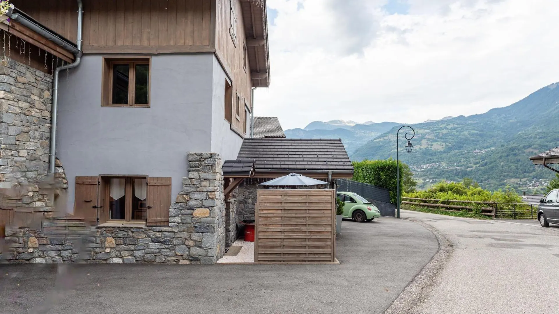 Joli Appartement Sur Le Bois Grand-Aigueblanche 0*,  Francia